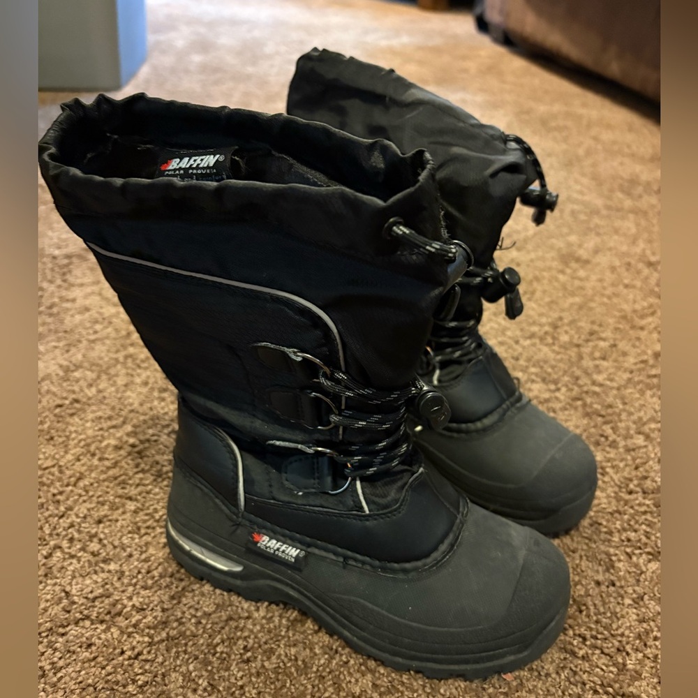 Baffin Black Insulated Snow Boots.